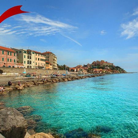 Вілла Casa A 2 Passi Dal Mare Con Patio Privato Імперія Екстер'єр фото