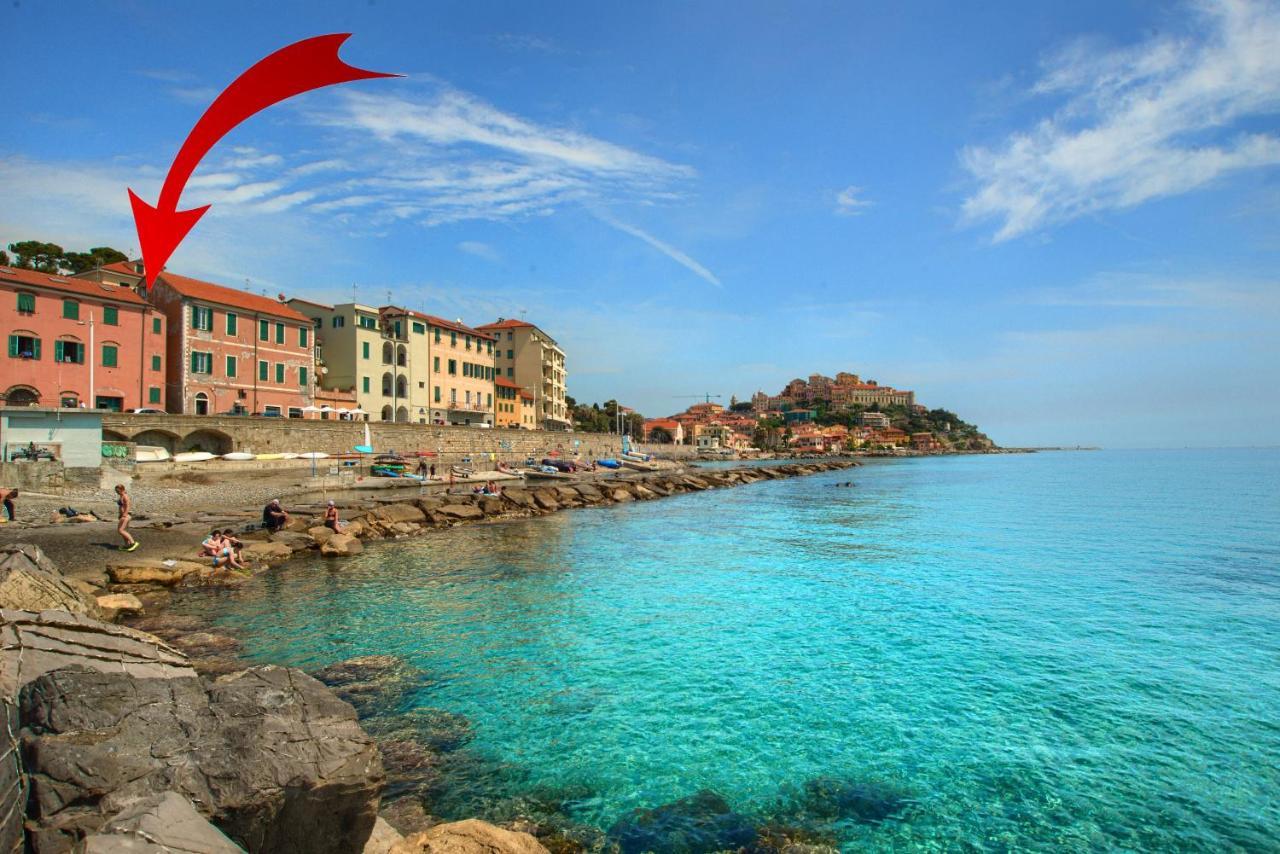Вілла Casa A 2 Passi Dal Mare Con Patio Privato Імперія Екстер'єр фото