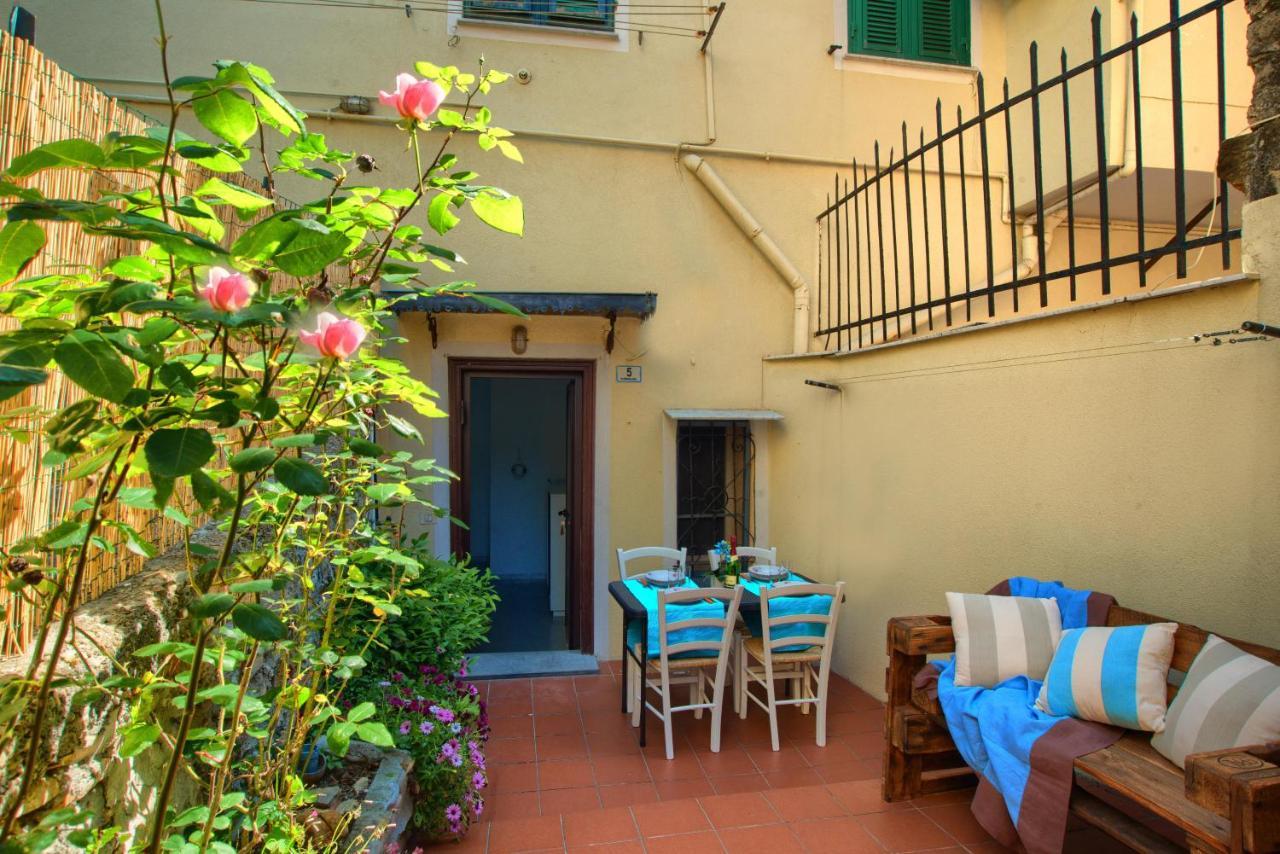 Вілла Casa A 2 Passi Dal Mare Con Patio Privato Імперія Екстер'єр фото